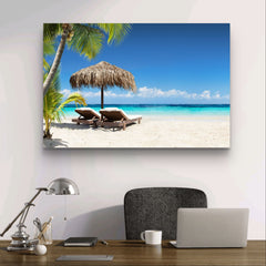 Stühle und Sonnenschirm in Palm Beach - tropischer Feiertagsbanner | Wandbild